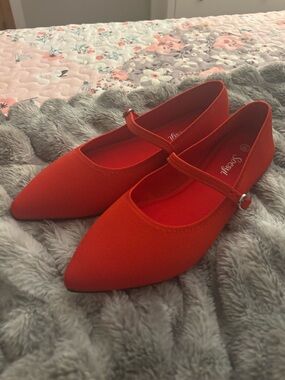 NWT womens red point toe flats